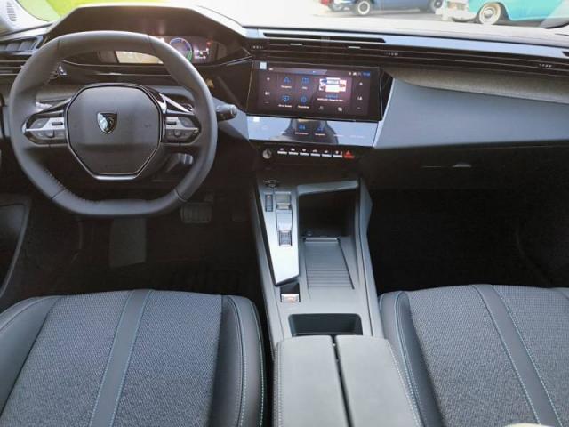 Peugeot 308 image 1