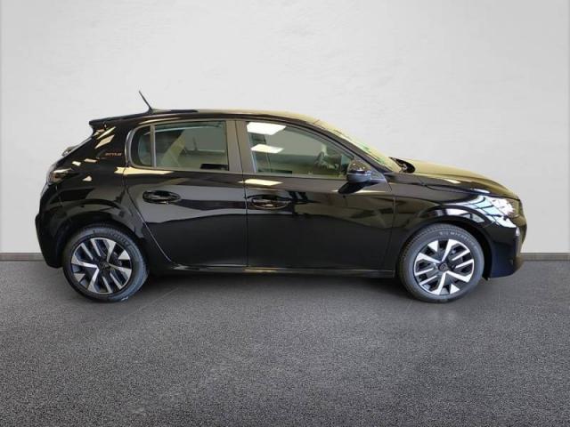 Peugeot 208 image 1