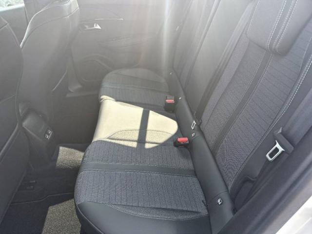 Peugeot 2008 image 7
