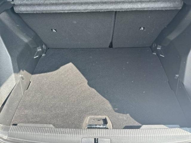 Peugeot 2008 image 8