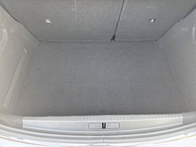Peugeot 208 image 7