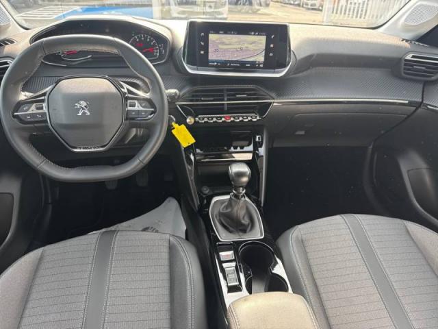 Peugeot 208 image 2