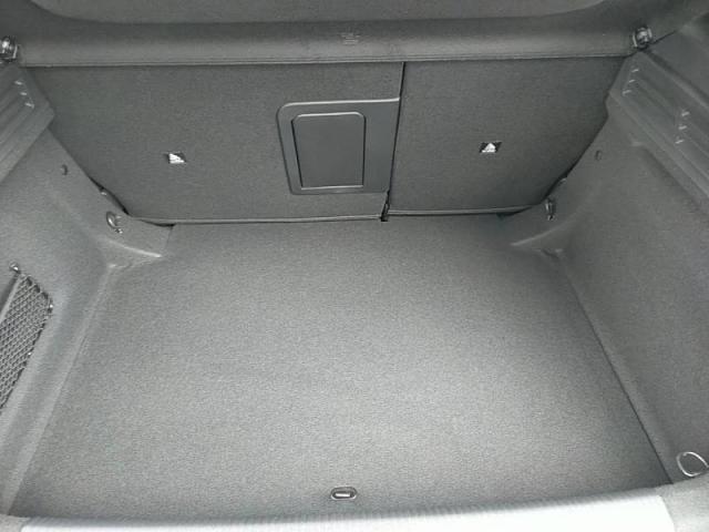 Peugeot 308 image 9