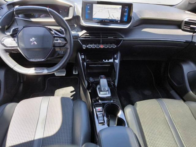 Peugeot 2008 image 6