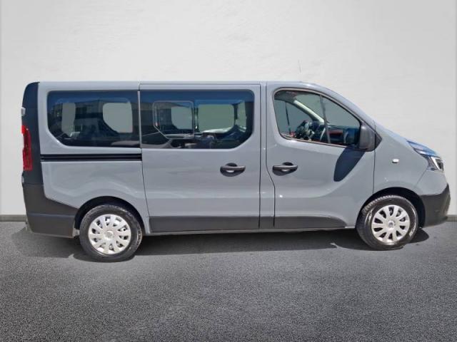 Renault Trafic image 2