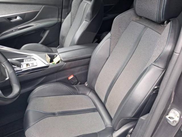 Peugeot 3008 image 3