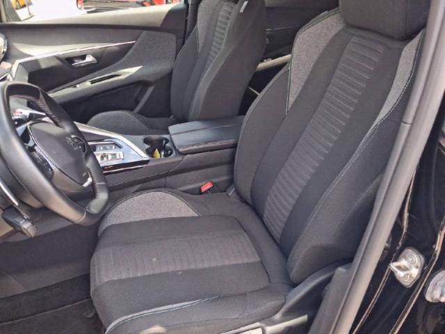 Peugeot 5008 image 9