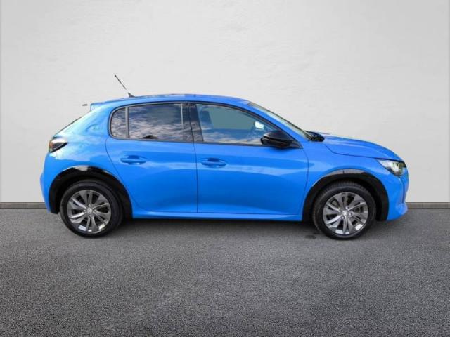 Peugeot 208 image 8