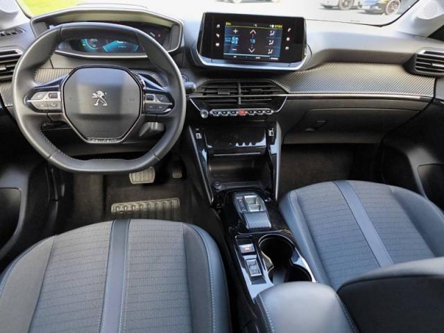 Peugeot 208 image 3