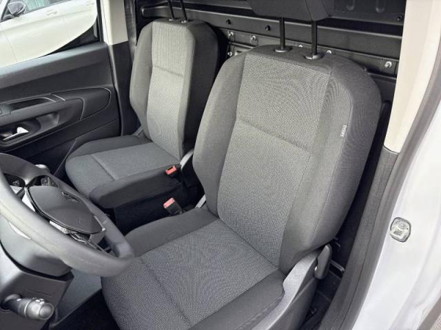 Peugeot Partner image 1