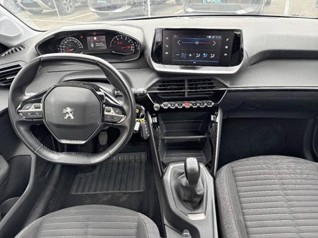 Peugeot 208 image 6