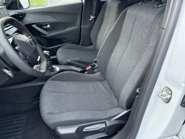 Peugeot 2008 image 9