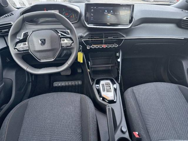 Peugeot 2008 image 3