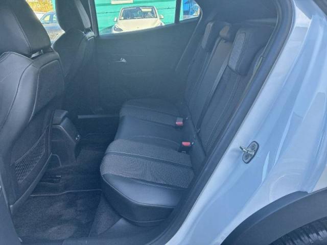 Peugeot 2008 image 9