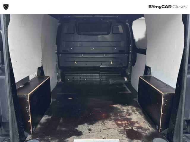 Peugeot Expert image 2