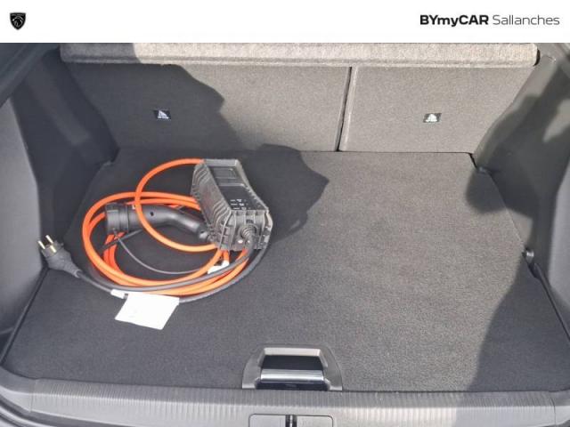 Peugeot 2008 image 1