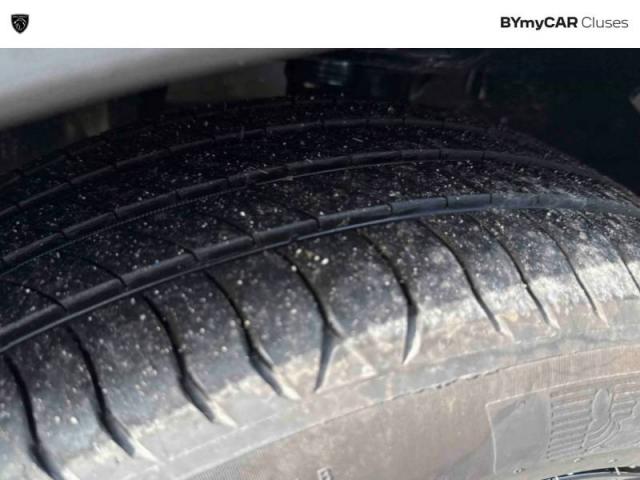 Peugeot 3008 image 2