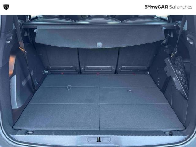 Peugeot 5008 image 1