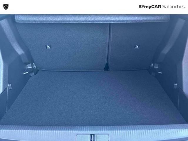 Peugeot 2008 image 3