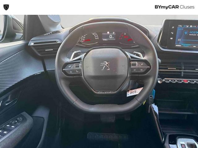 Peugeot 208 image 8