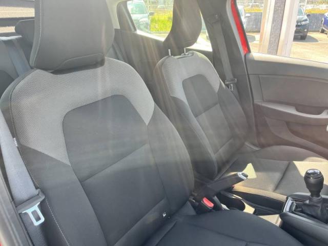 Renault Clio image 9