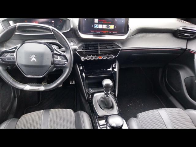 Peugeot 2008 image 8