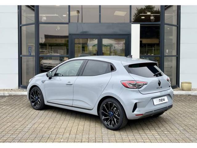 Renault Clio image 2