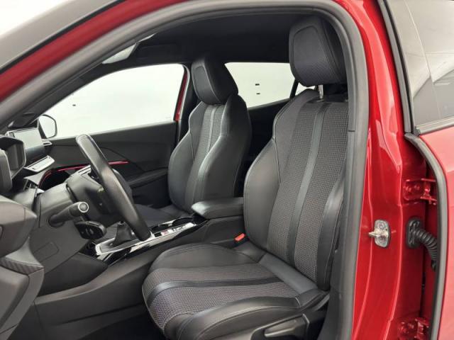 Peugeot 2008 image 7