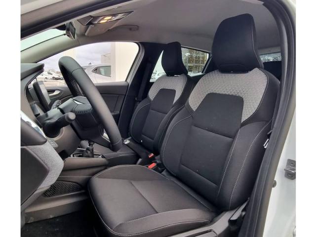 Renault Clio image 1