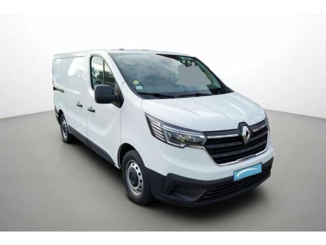Renault Trafic image 2