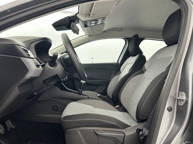 Renault Clio image 2