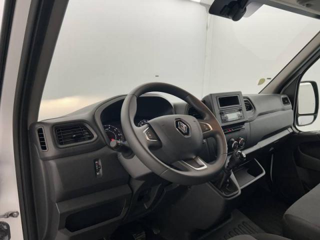 Renault Master image 1