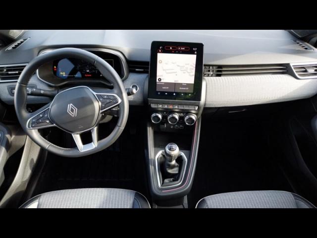Renault Clio image 2