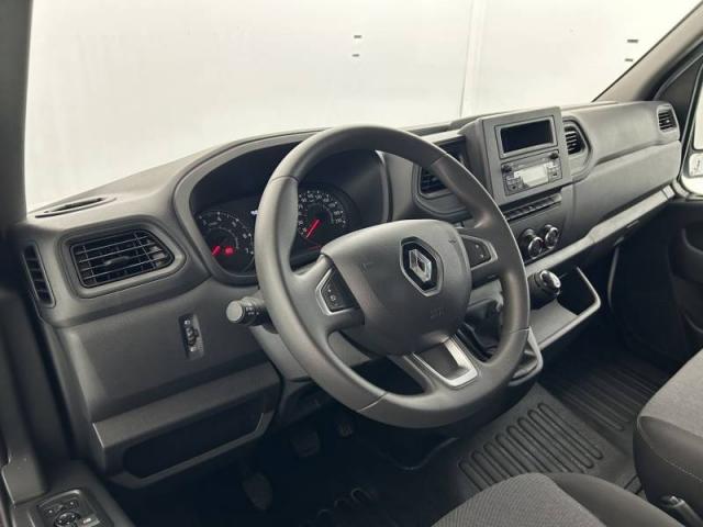 Renault Master image 1