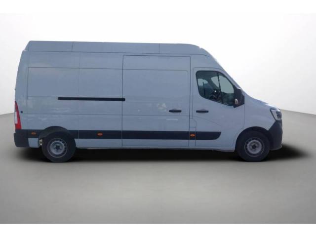Renault Master image 2