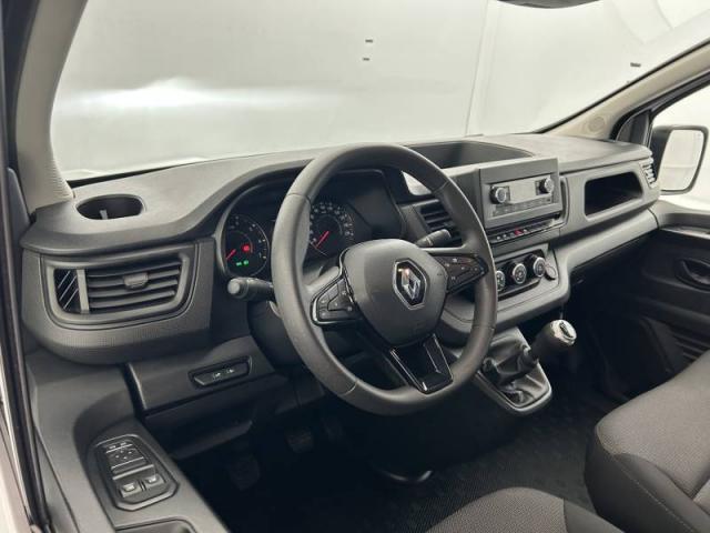 Renault Trafic image 1