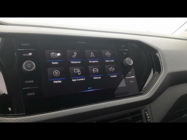 Volkswagen T-Cross image 2