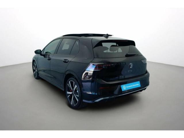 Volkswagen Golf image 9