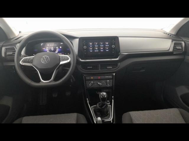 Volkswagen T-Cross image 2
