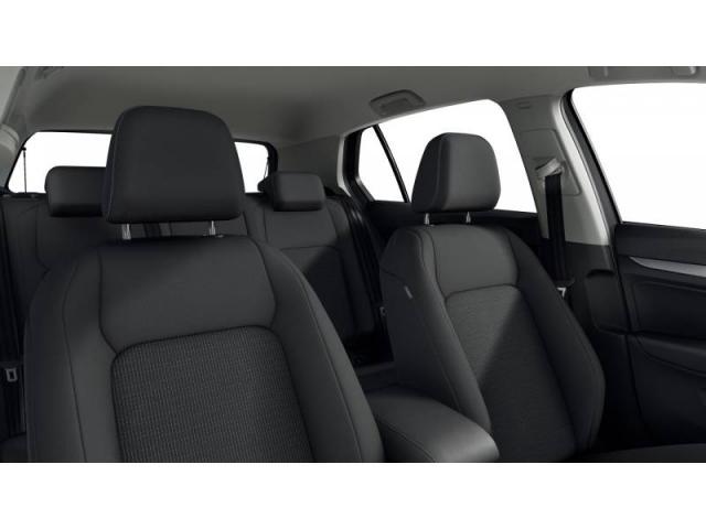 Volkswagen Golf image 9