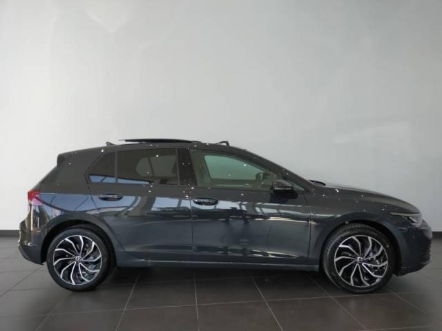 Volkswagen Golf image 6