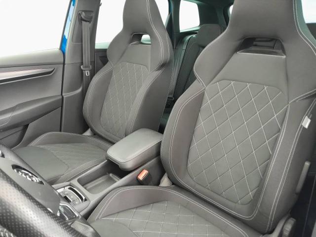 Skoda Karoq image 8