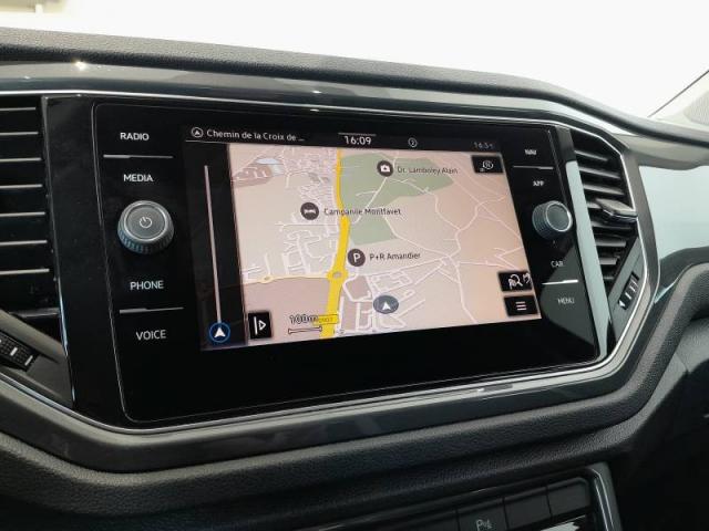 Volkswagen T-Roc image 2