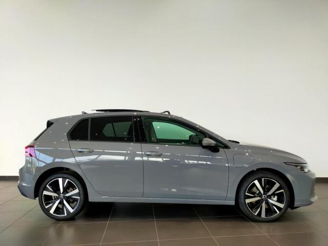 Volkswagen Golf image 1