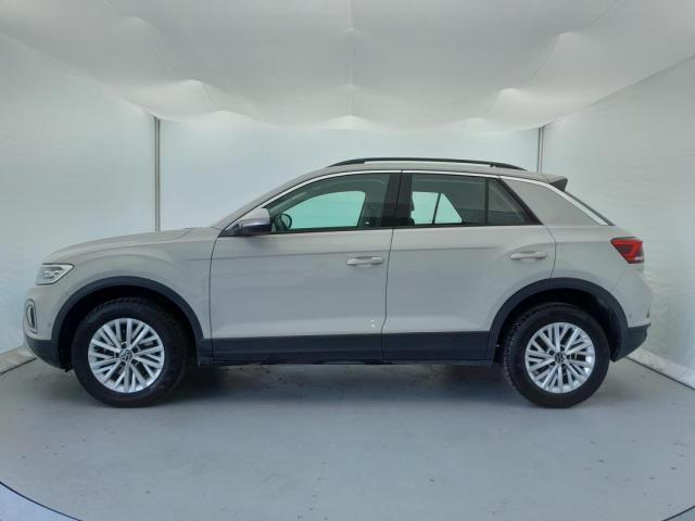 Volkswagen T-Roc image 2