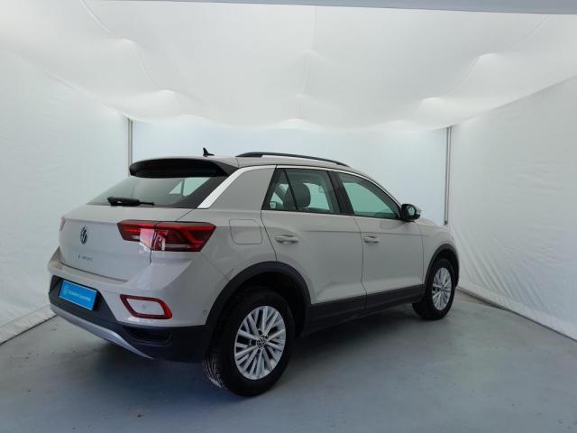Volkswagen T-Roc image 9