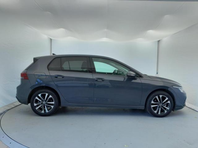 Volkswagen Golf image 8