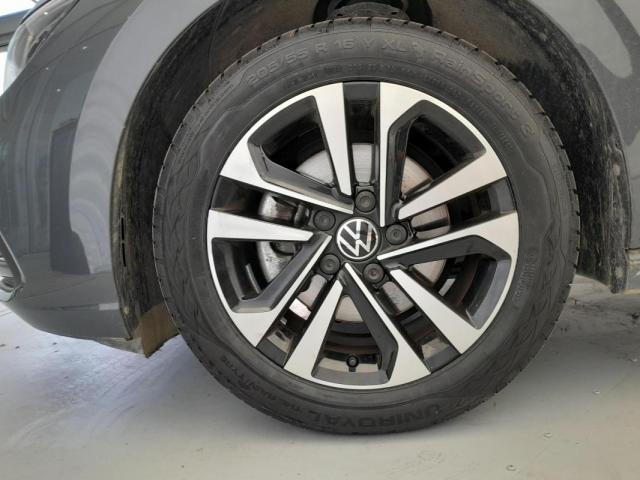 Volkswagen Golf image 6