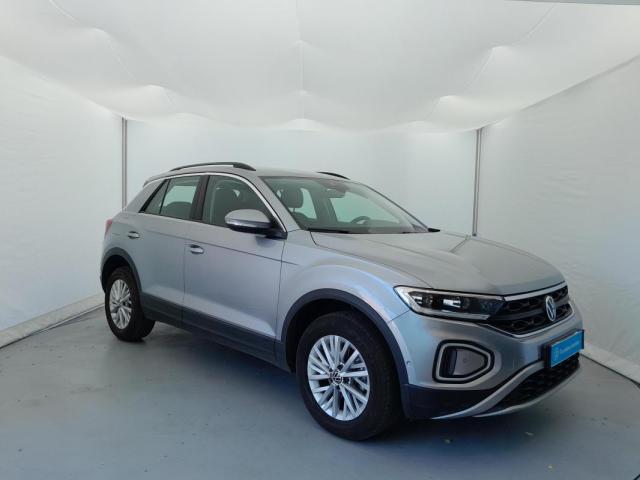 Volkswagen T-Roc image 2