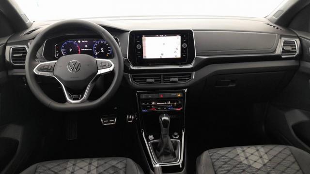 Volkswagen T-Cross image 2